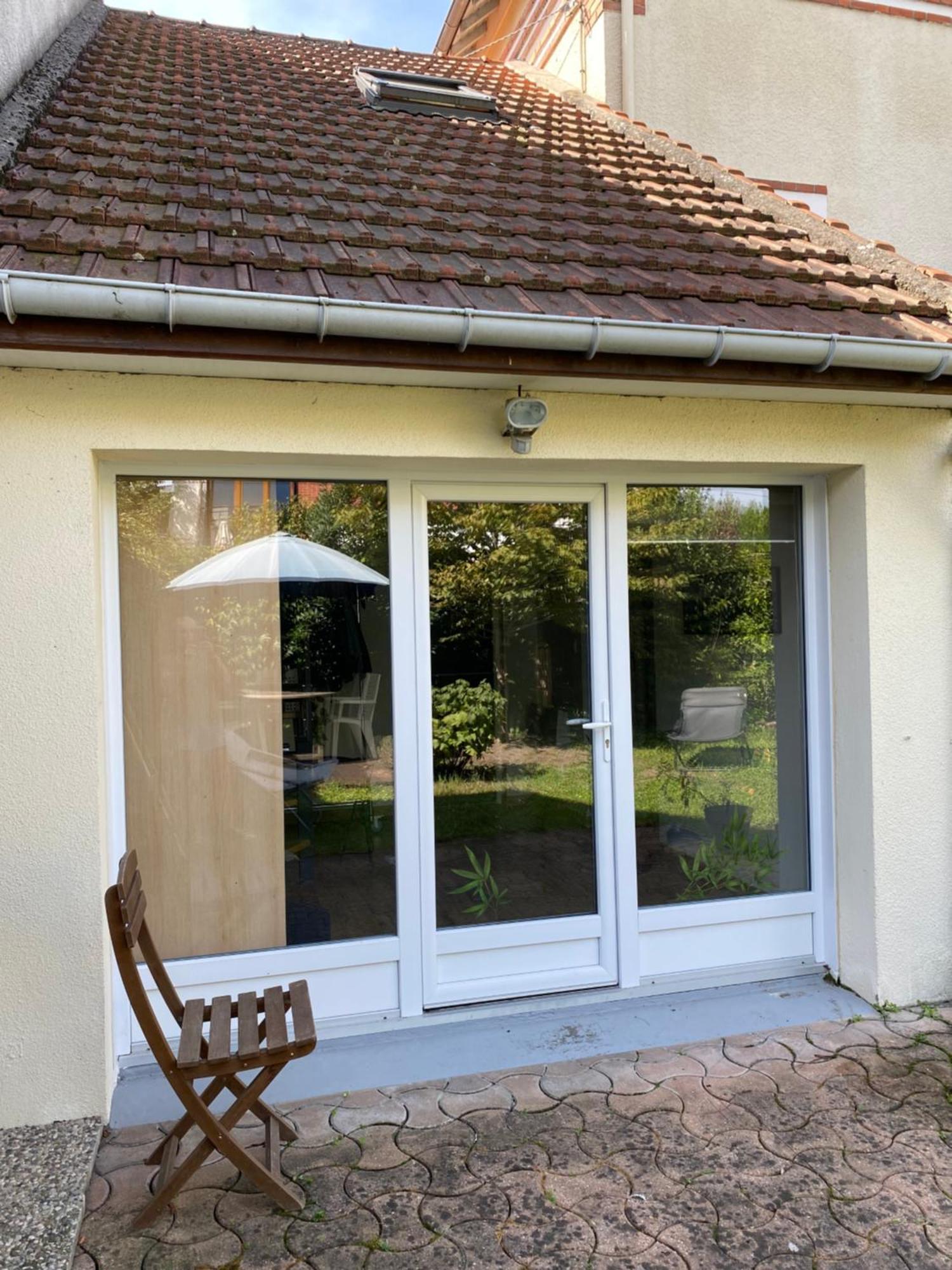 Chambre En Duplex, Entree Autonome, Sdb Privative Taverny Buitenkant foto