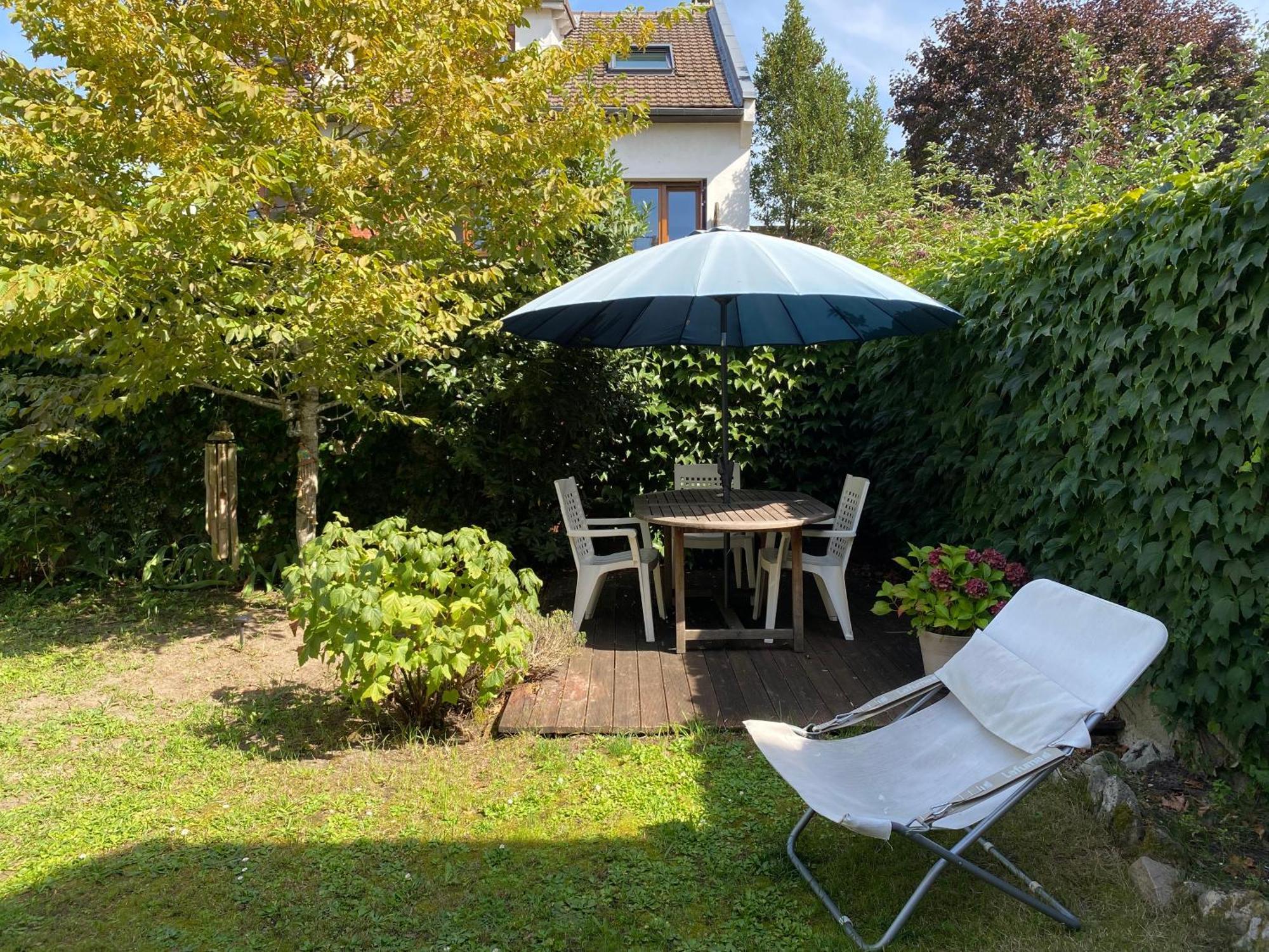 Chambre En Duplex, Entree Autonome, Sdb Privative Taverny Buitenkant foto